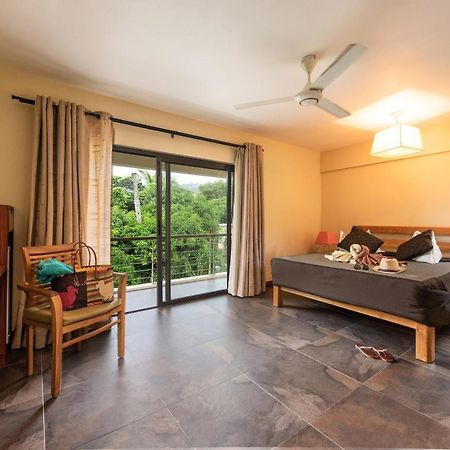 Happy Days Guest House Ле-Морн Екстер'єр фото