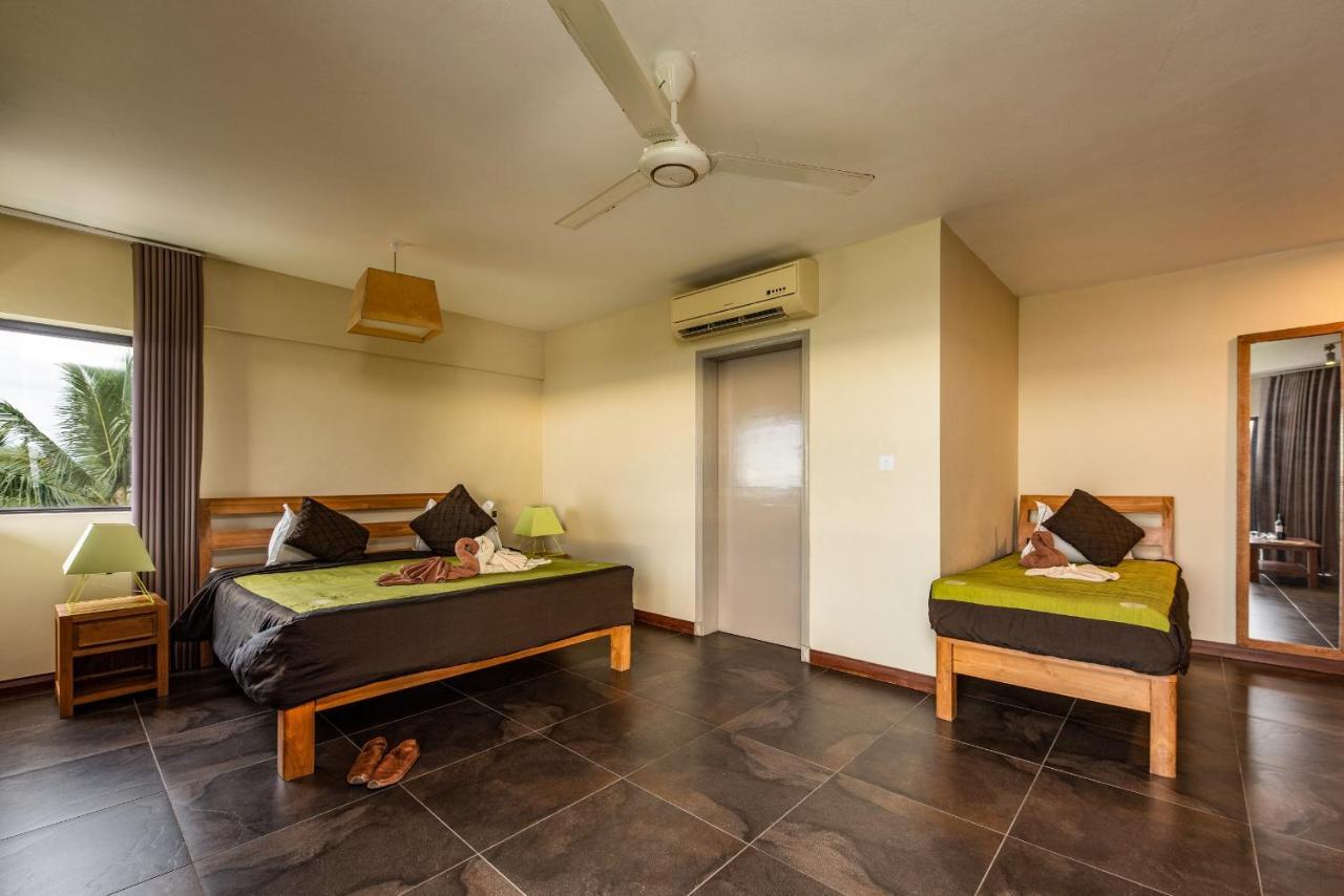 Happy Days Guest House Ле-Морн Екстер'єр фото