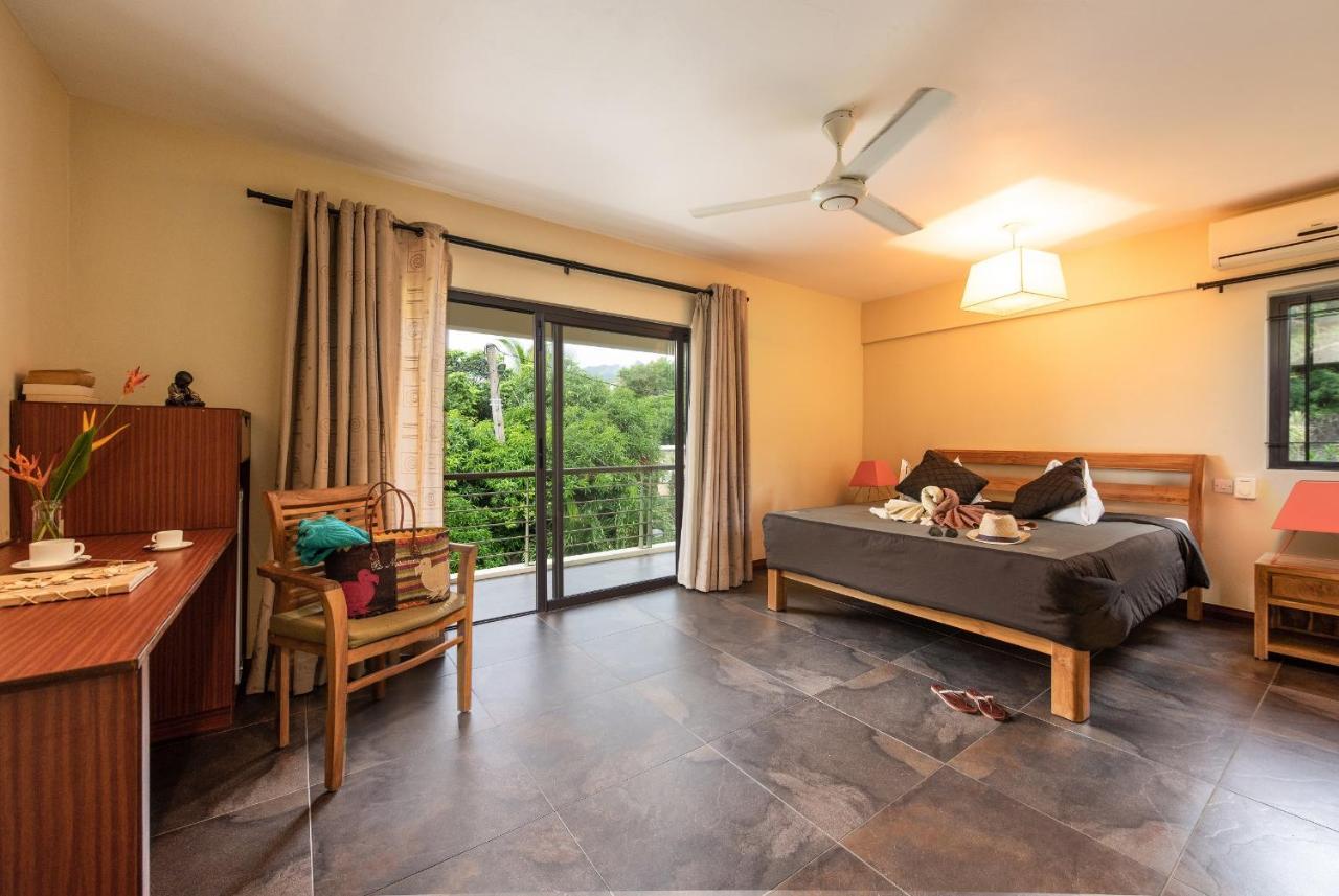 Happy Days Guest House Ле-Морн Екстер'єр фото