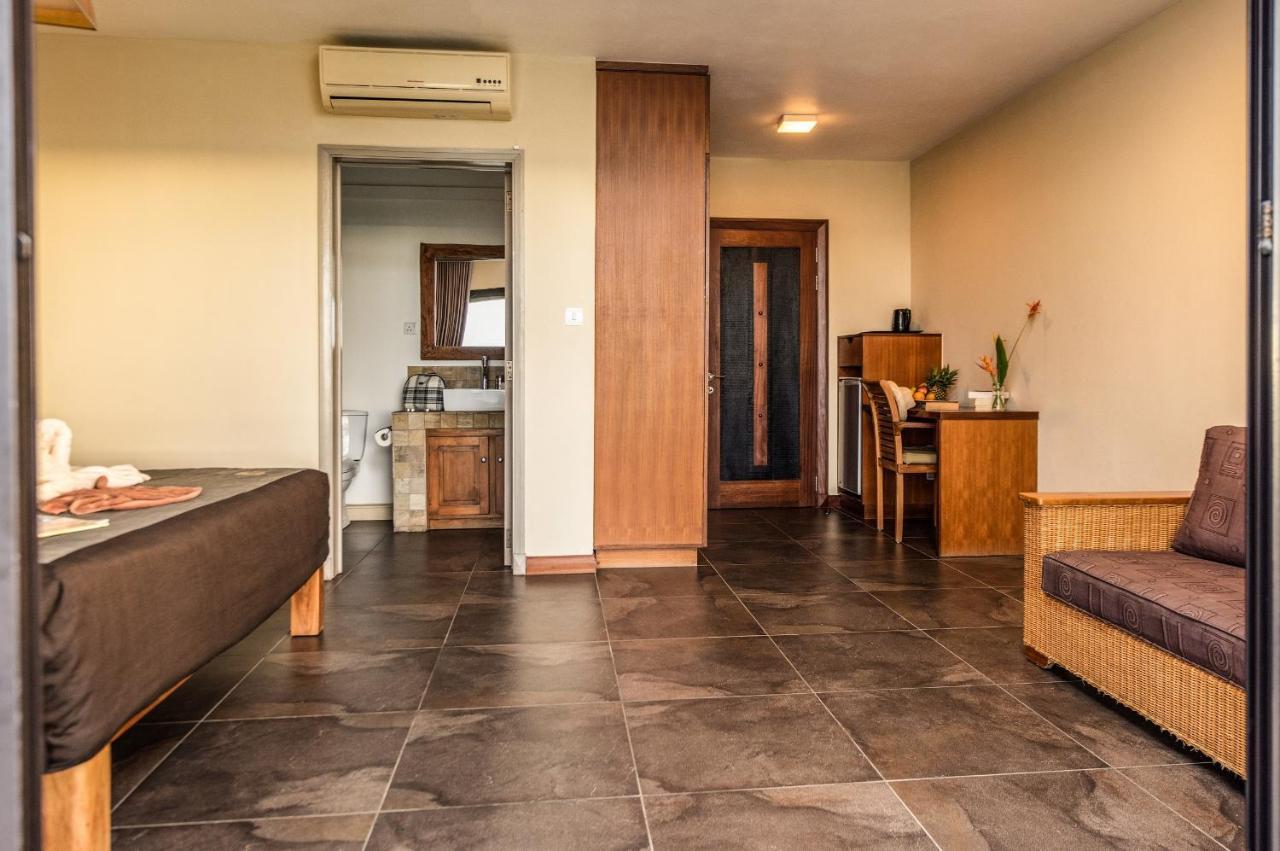Happy Days Guest House Ле-Морн Екстер'єр фото