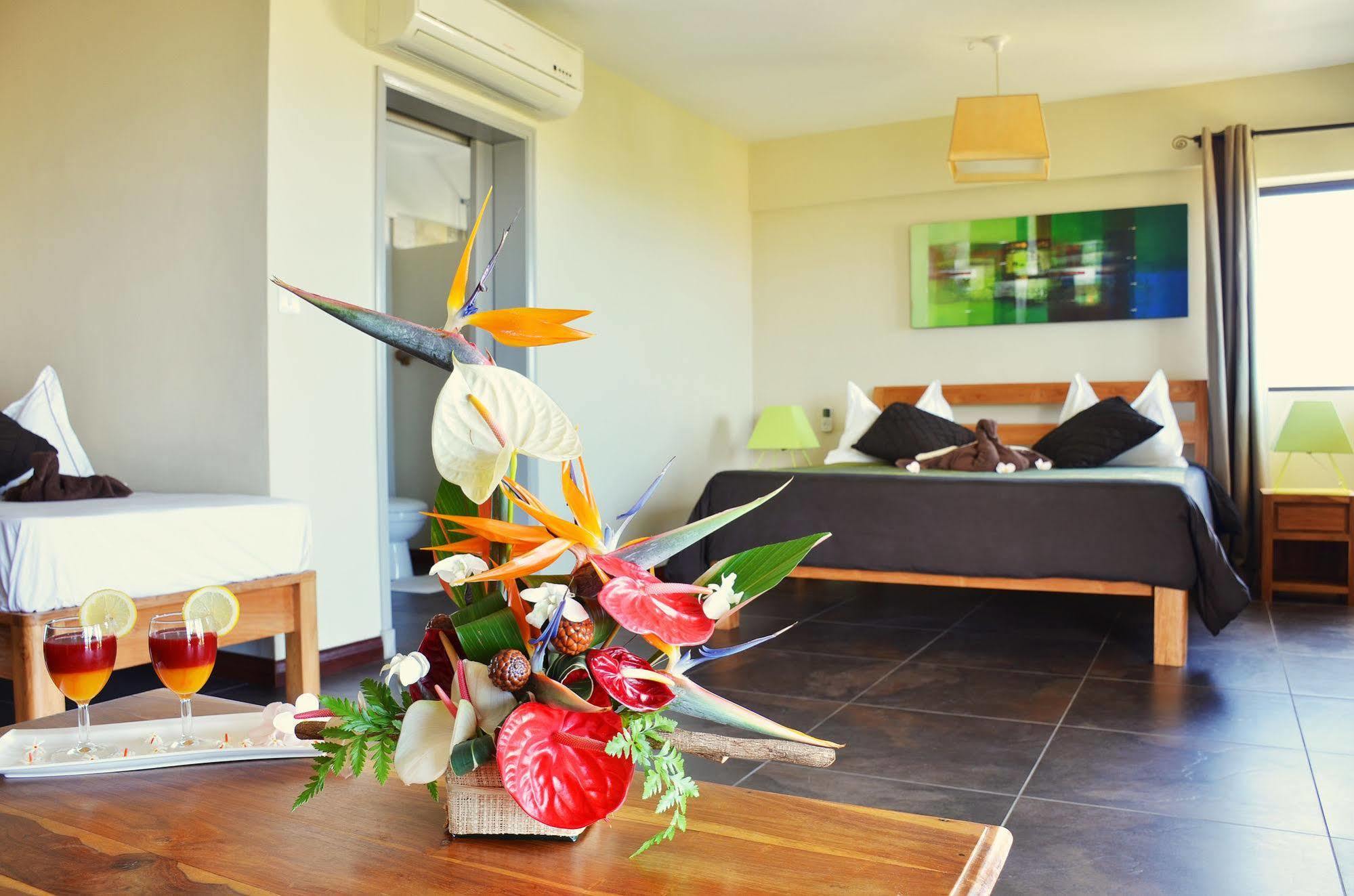 Happy Days Guest House Ле-Морн Екстер'єр фото